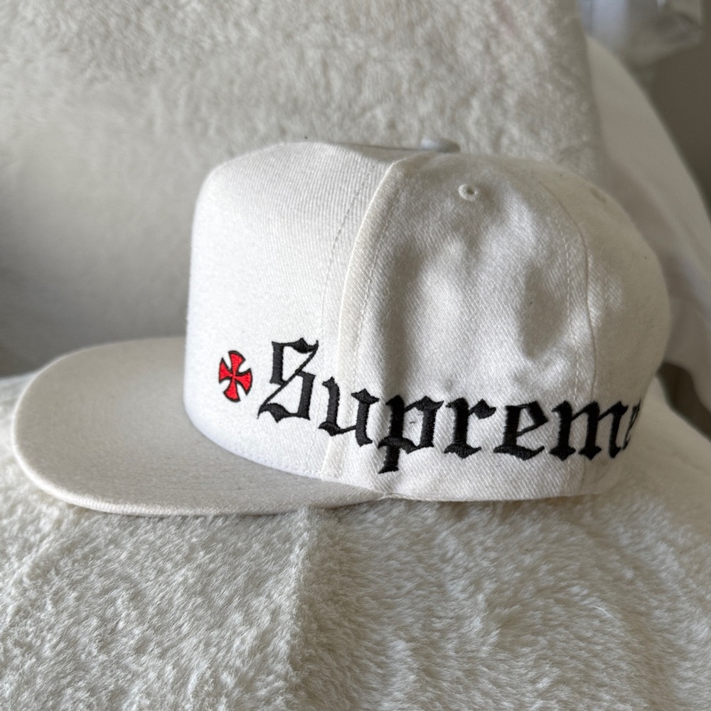 Supreme White Hat with Black Logo